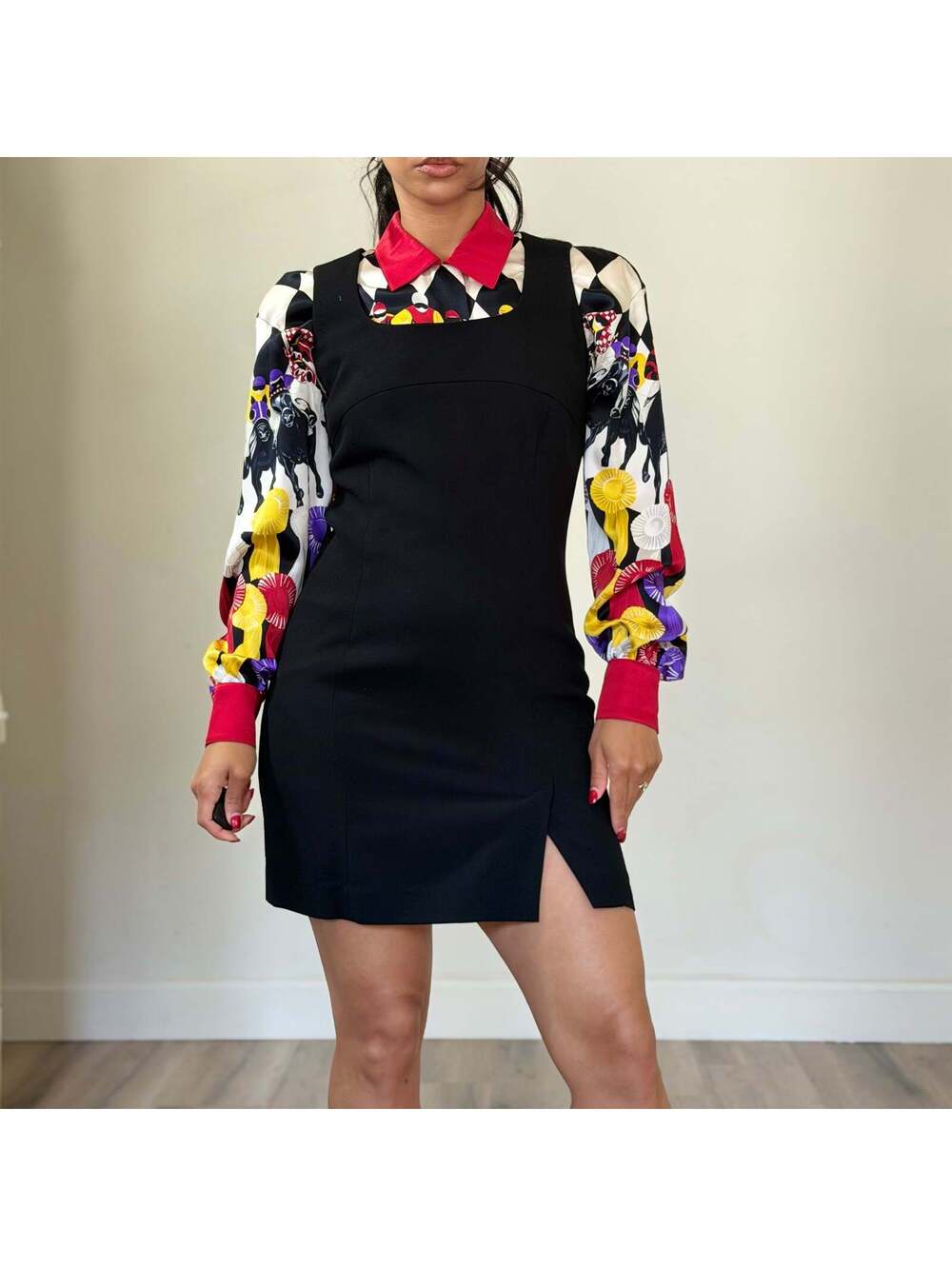 Escada - Picture 2 of 9